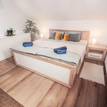 Apartman Podkroffka Boretice Exterior photo