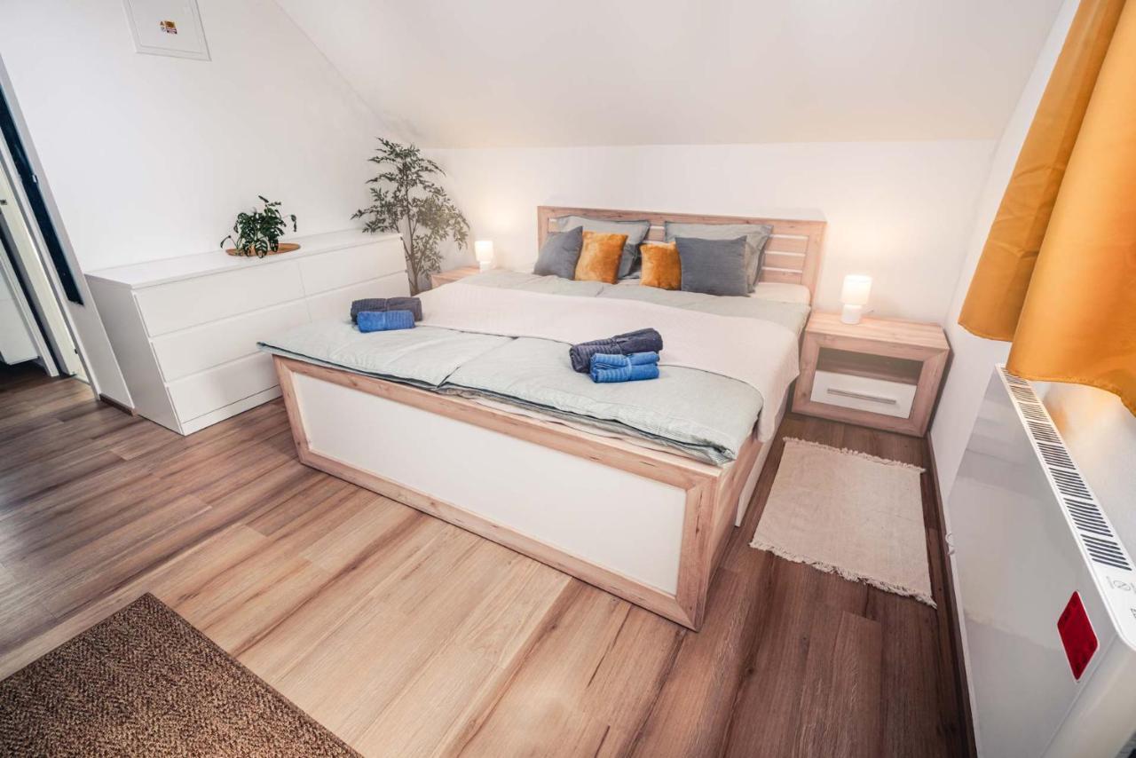 Podkroffka Apartment *